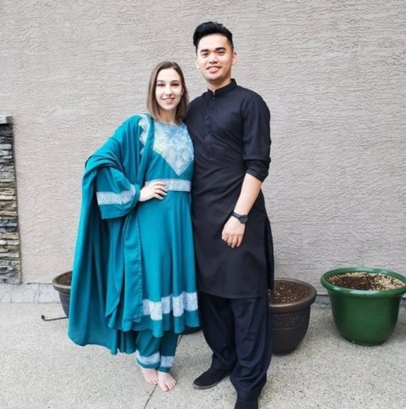 Meet your Posher, Shaina - Picture 1 of 1